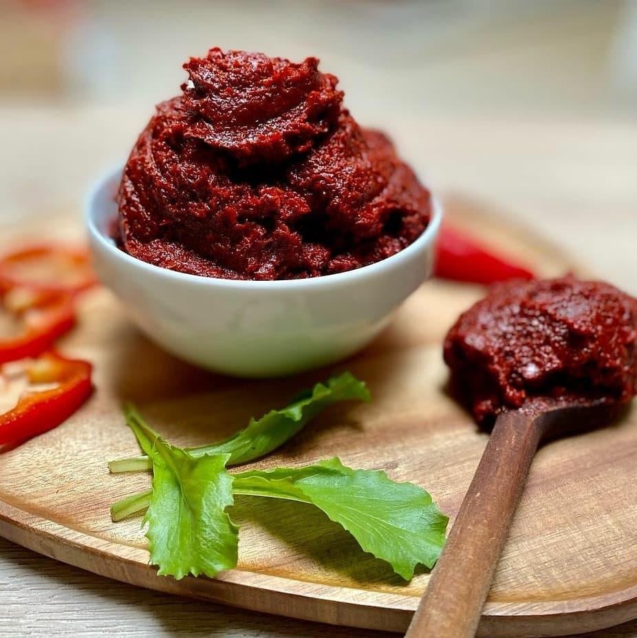 Acı Biber Salçası