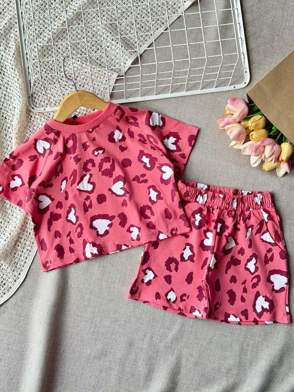 Laciel kız çocuk hafif crop leopar desenli takım