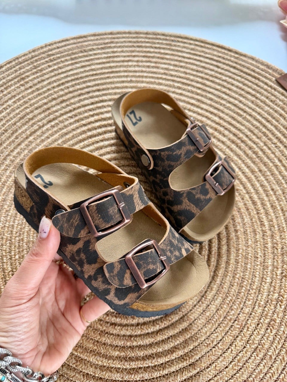 Marka model  kız çocuk sandalet
