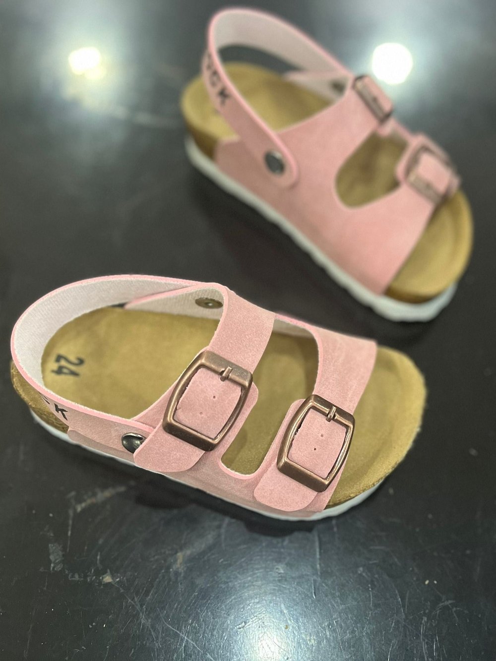 Marka model  kız çocuk terlik