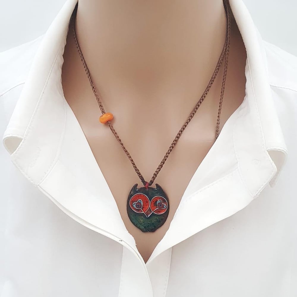 Cloisonné Baykuş Kolye Yeşil Turuncu