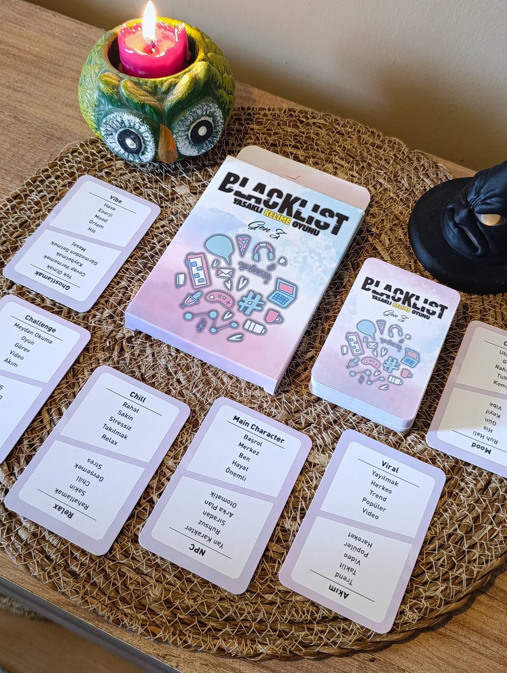 Blacklist Yasaklı Kelime Oyunu Gen Z – Kese Hediyeli 50 Kart | Eğlenceli Grup & Parti Oyunu