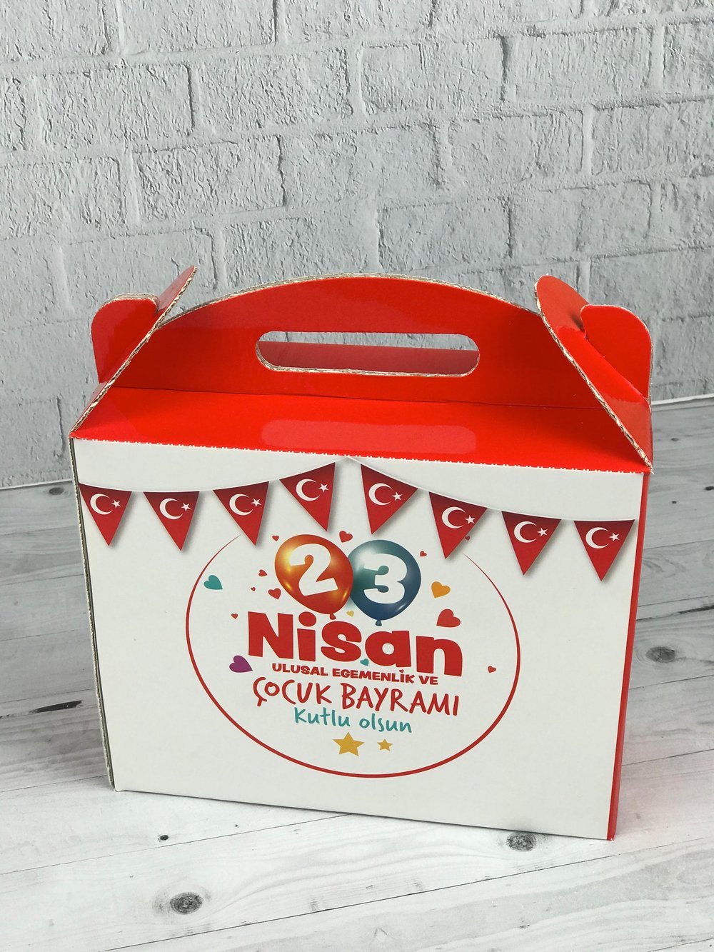 23-nisan-cocuk-bayrami-bos-hediye-kutu--2674b.jpg