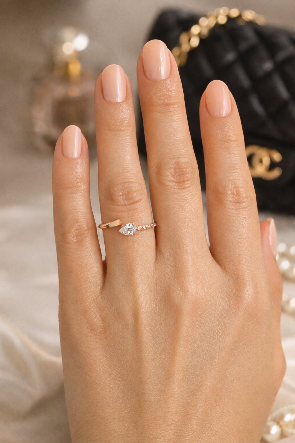 Kalpli Kristal Taşlı Çelik Yüzük