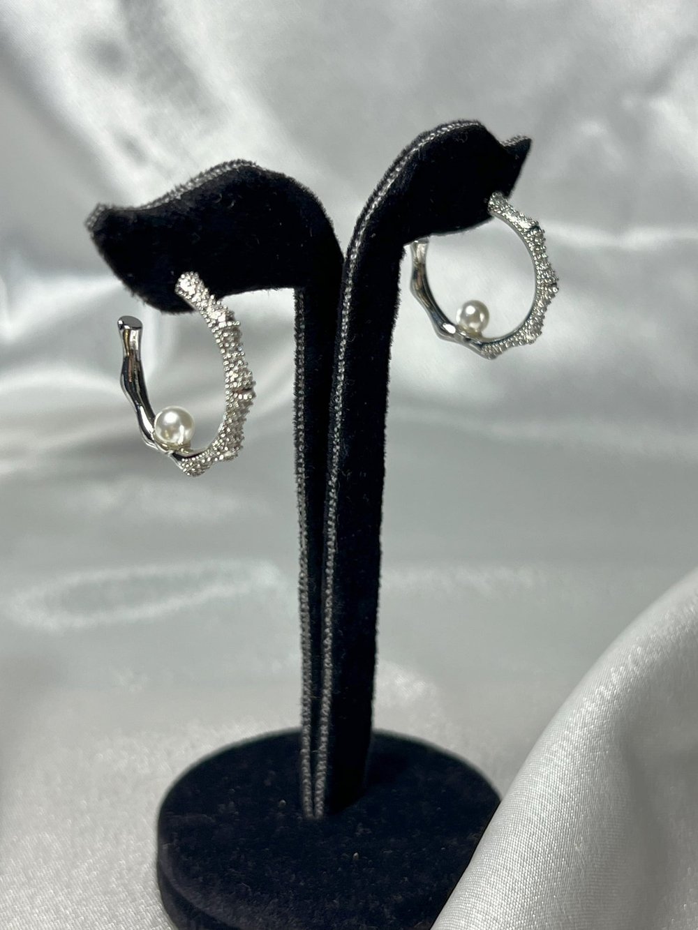 İNCİ DETAYLI KÜPE - SILVER