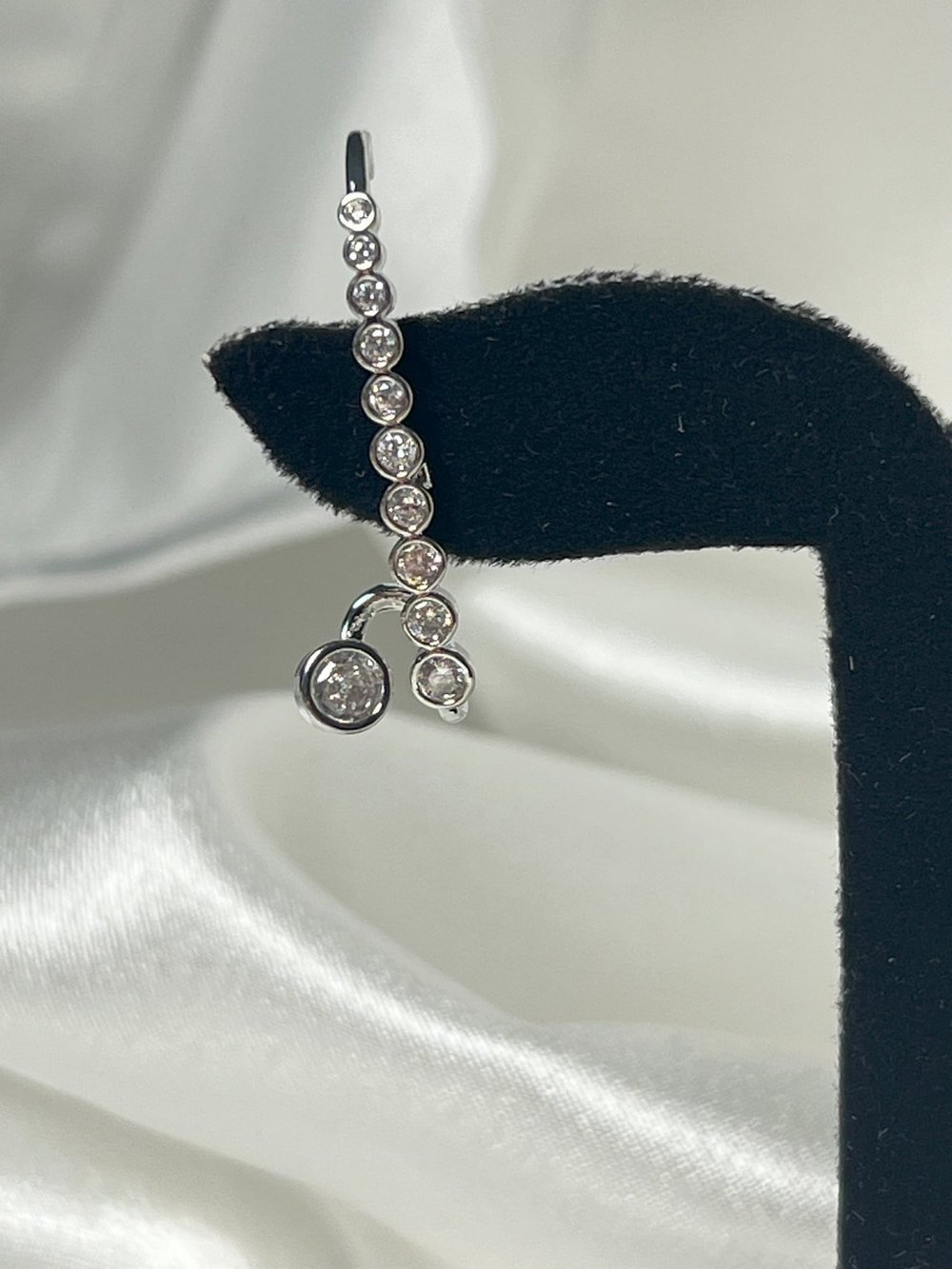 KULAK İÇİ ŞIK KÜPE - SILVER