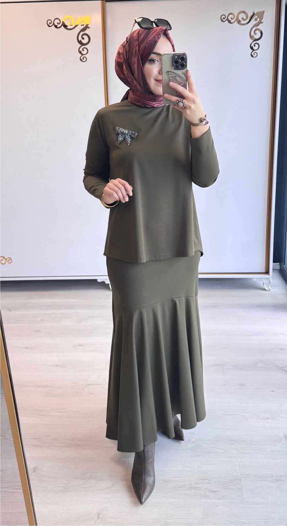 Nurcan Çetin Balık Etekli Takım Siyah