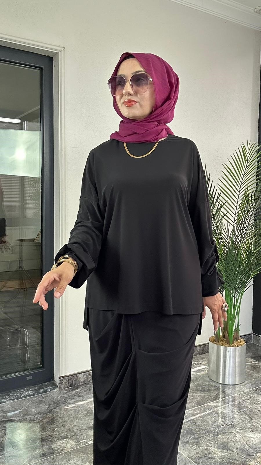 Sandy Kumaş Etekli Takım -Sİyah