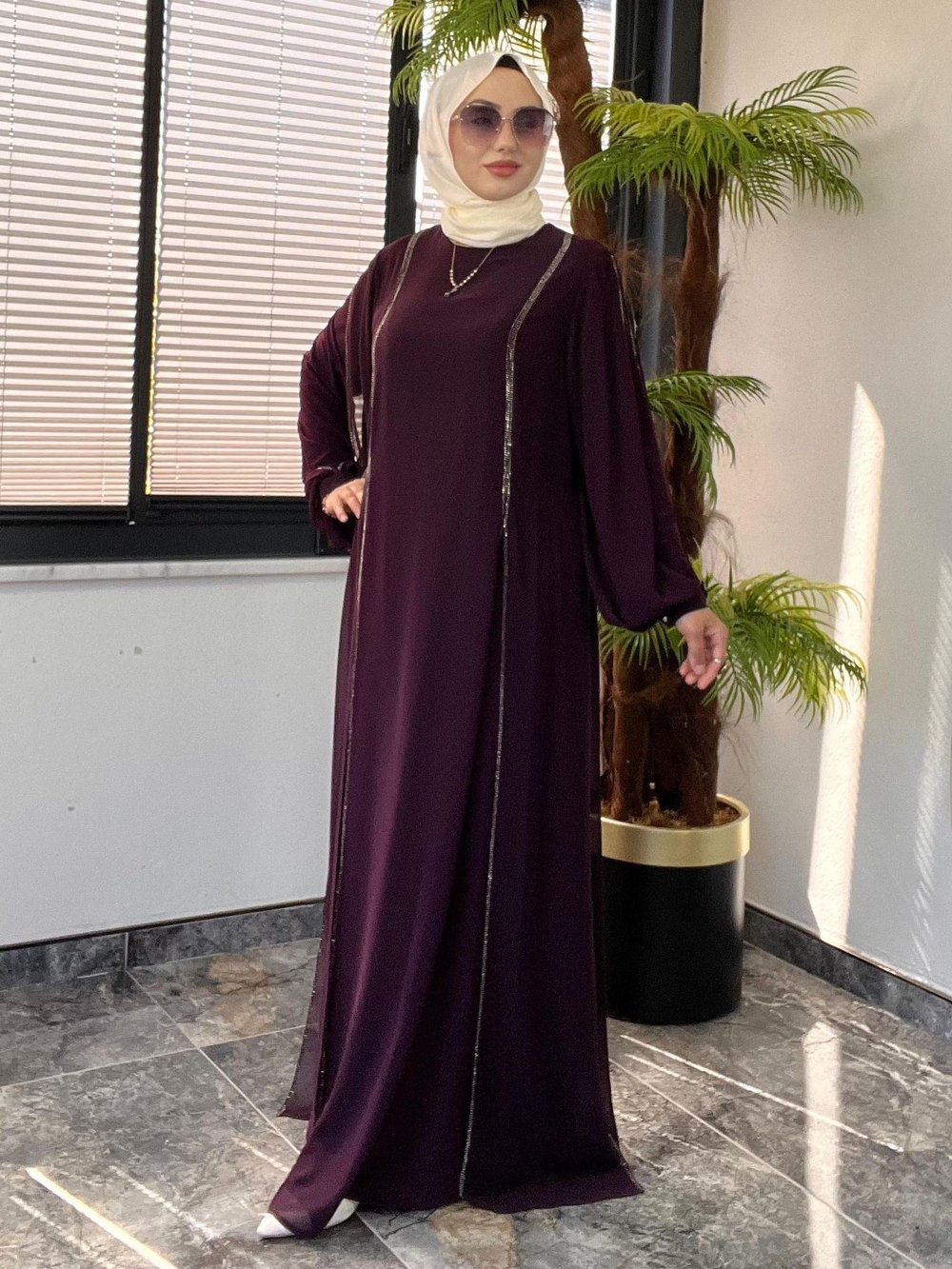 Şifon Kumaş Taş Şerit Detaylı Özel Gün Elbise -Mürdüm