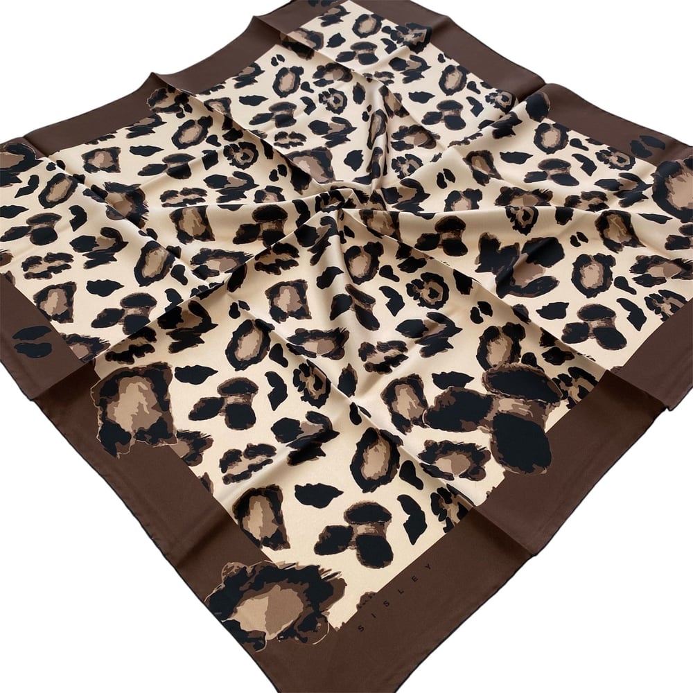 Sisley Sura Saf İpek Eşarp Kahverengi Leopar Desen 2034