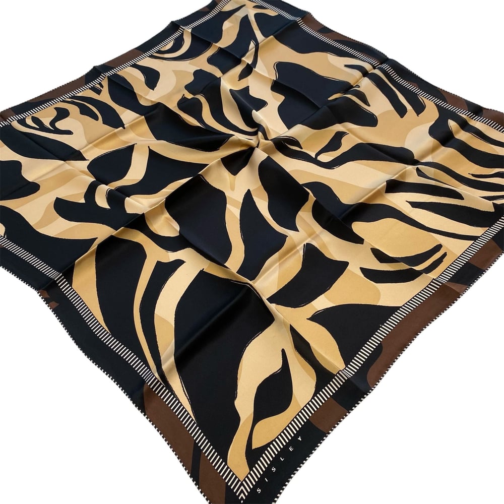 Sisley Twill Saf İpek Eşarp Siyah Geometrik Desen 2023