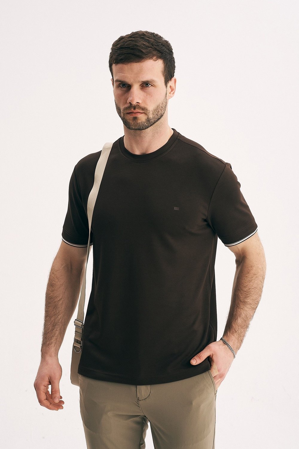 Erkek Bisiklet Yaka Kolu Çizgili Premium Pamuklu Slim Fit Tişört