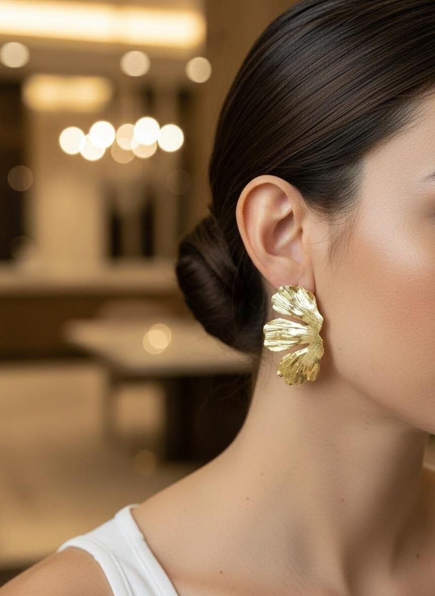 Kadın Trend El Yapımı Gold Yaprak Sallantılı Küpe