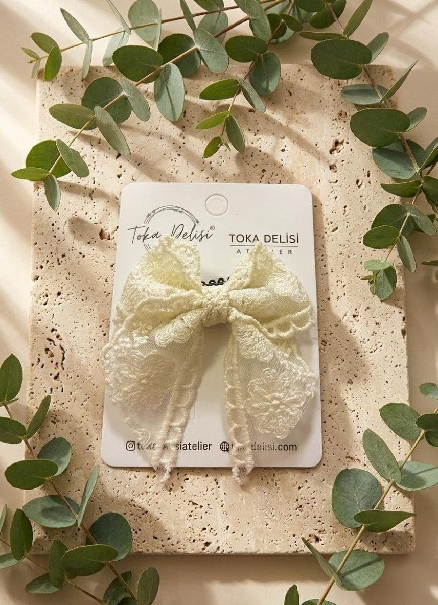 Bebekler İçin Krem Nakışlı Dantel Butik Saçsız Bebek Tokası El Yapımı
