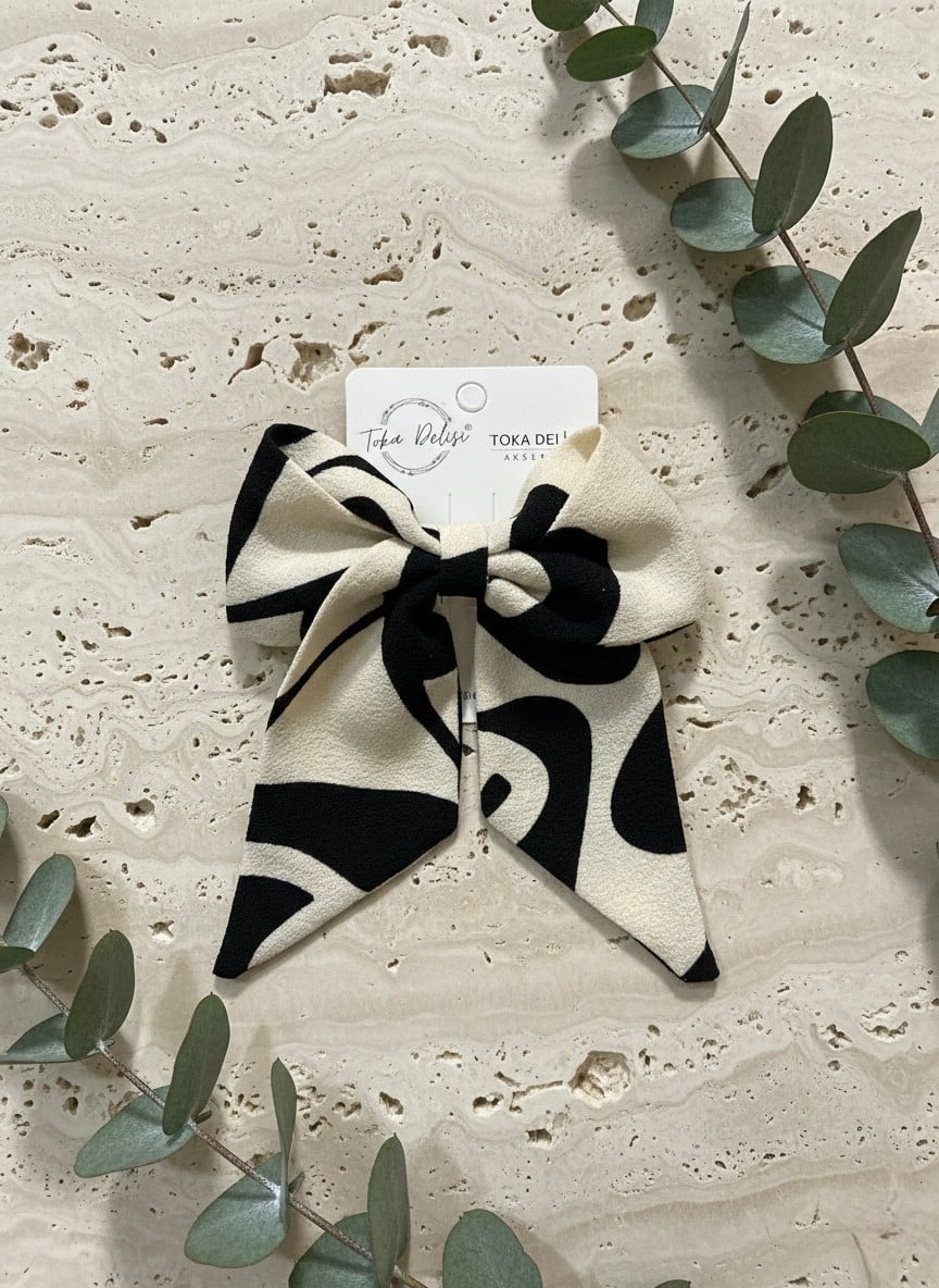 Kadın ve Çocuk Siyah-Beyaz Modern Sanat Desenli Kuyruklu Butik Fiyonk - el yapımı