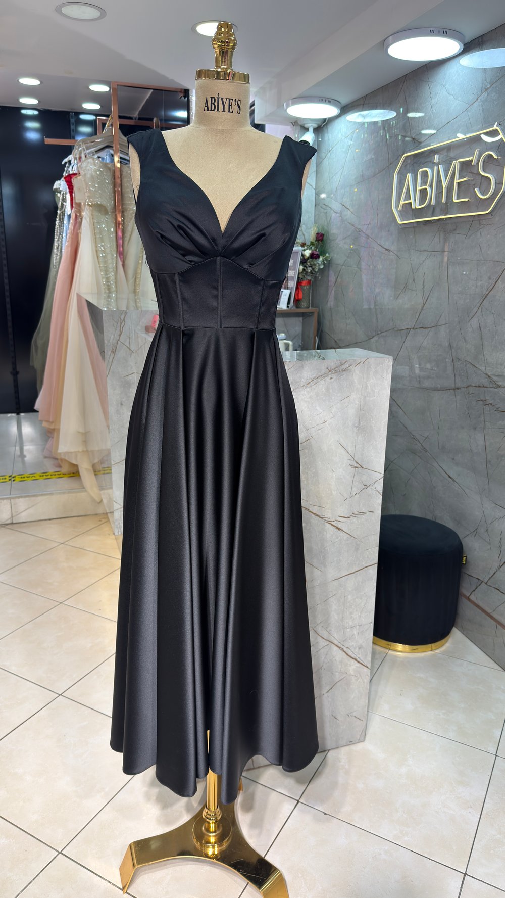 BELİ KORSELİ SATEN KLOŞ MİDİ