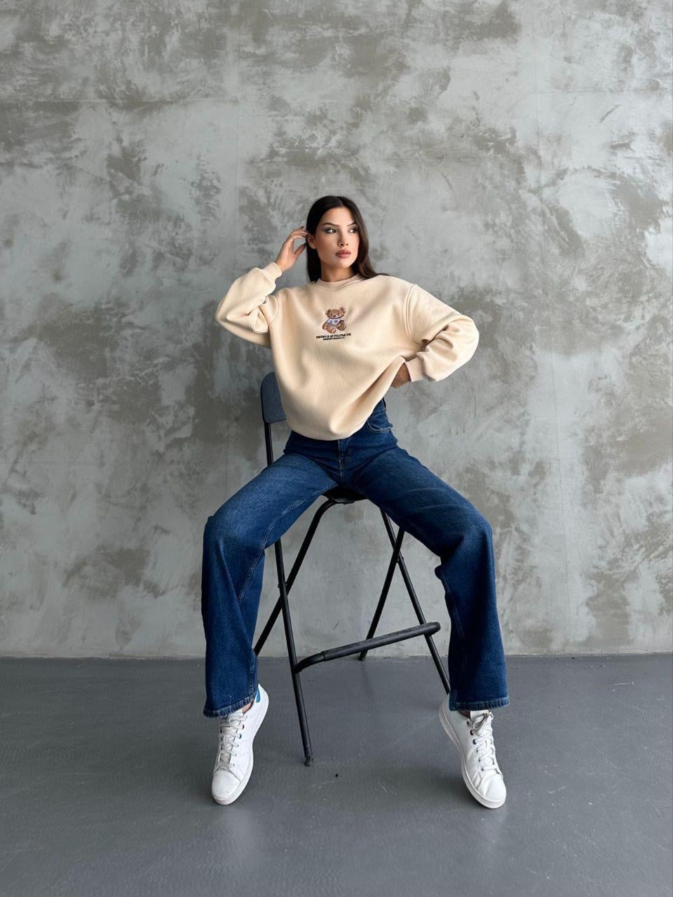 Bisiklet Yaka Ayıcık Nakışlı Oversize Pamuklu Sweatshırt