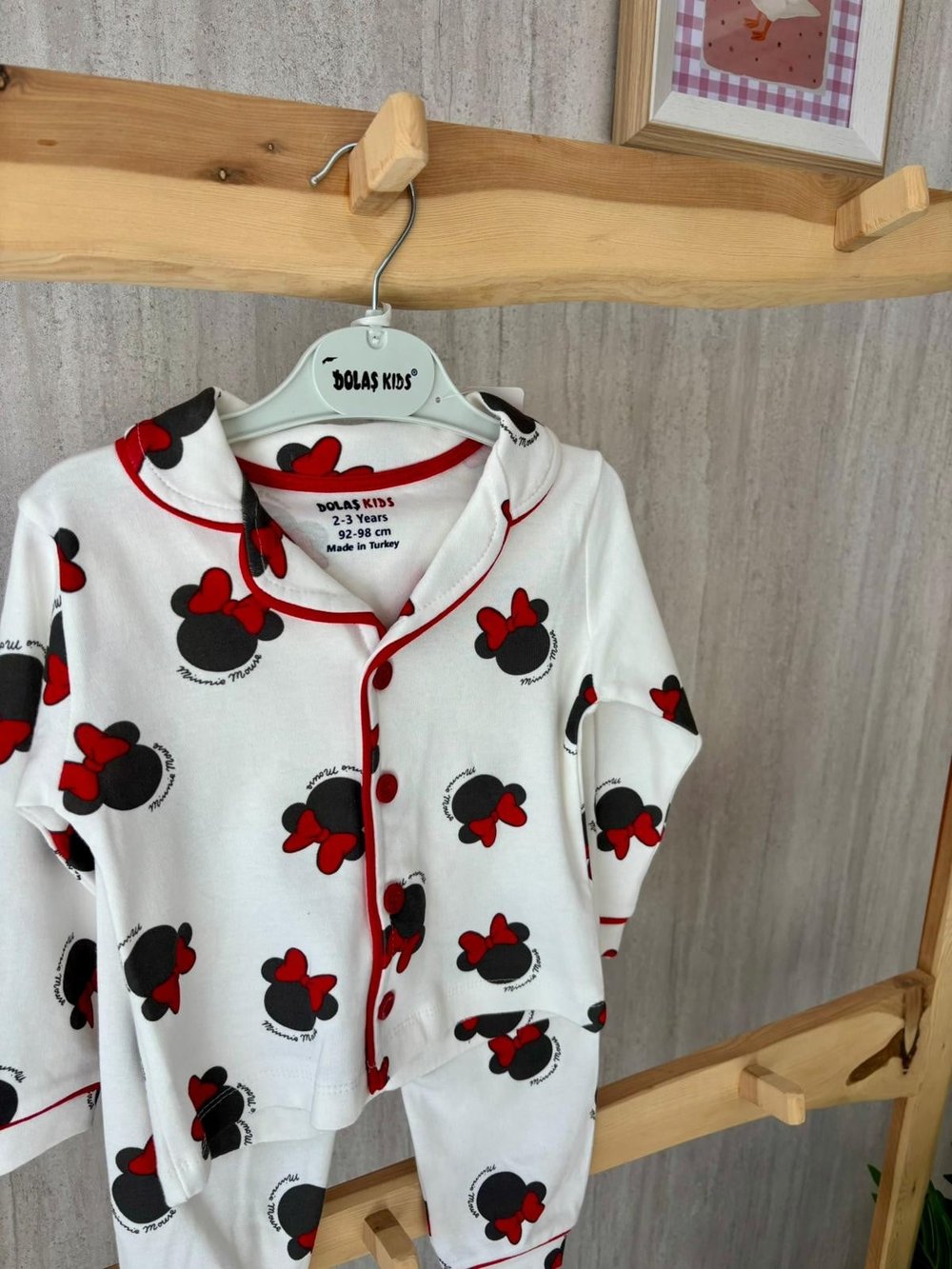 Minnie Mouse Kırmızı Pijama Takımı Yaş