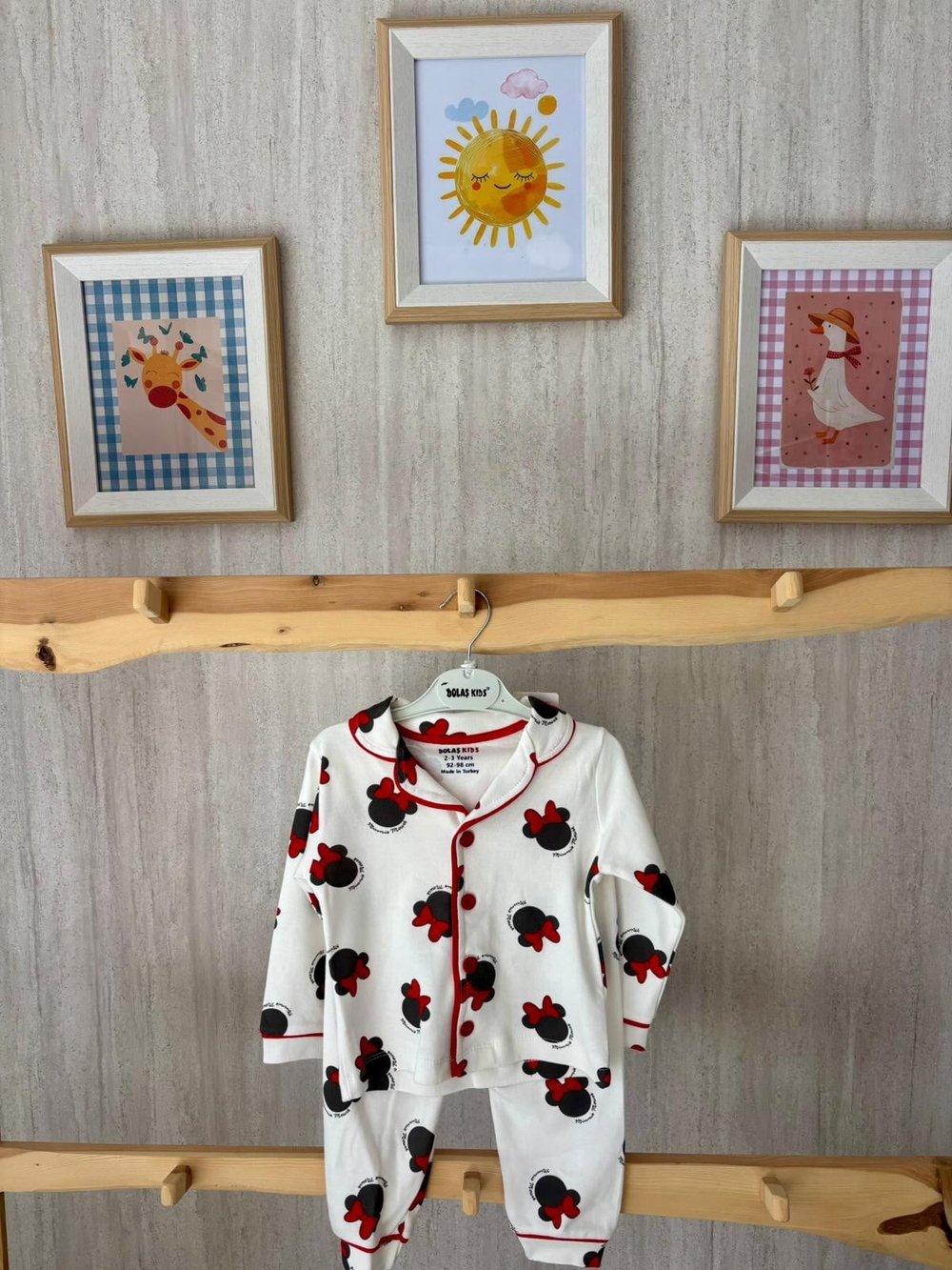 Minnie Mouse Kırmızı Pijama Takımı Yaş