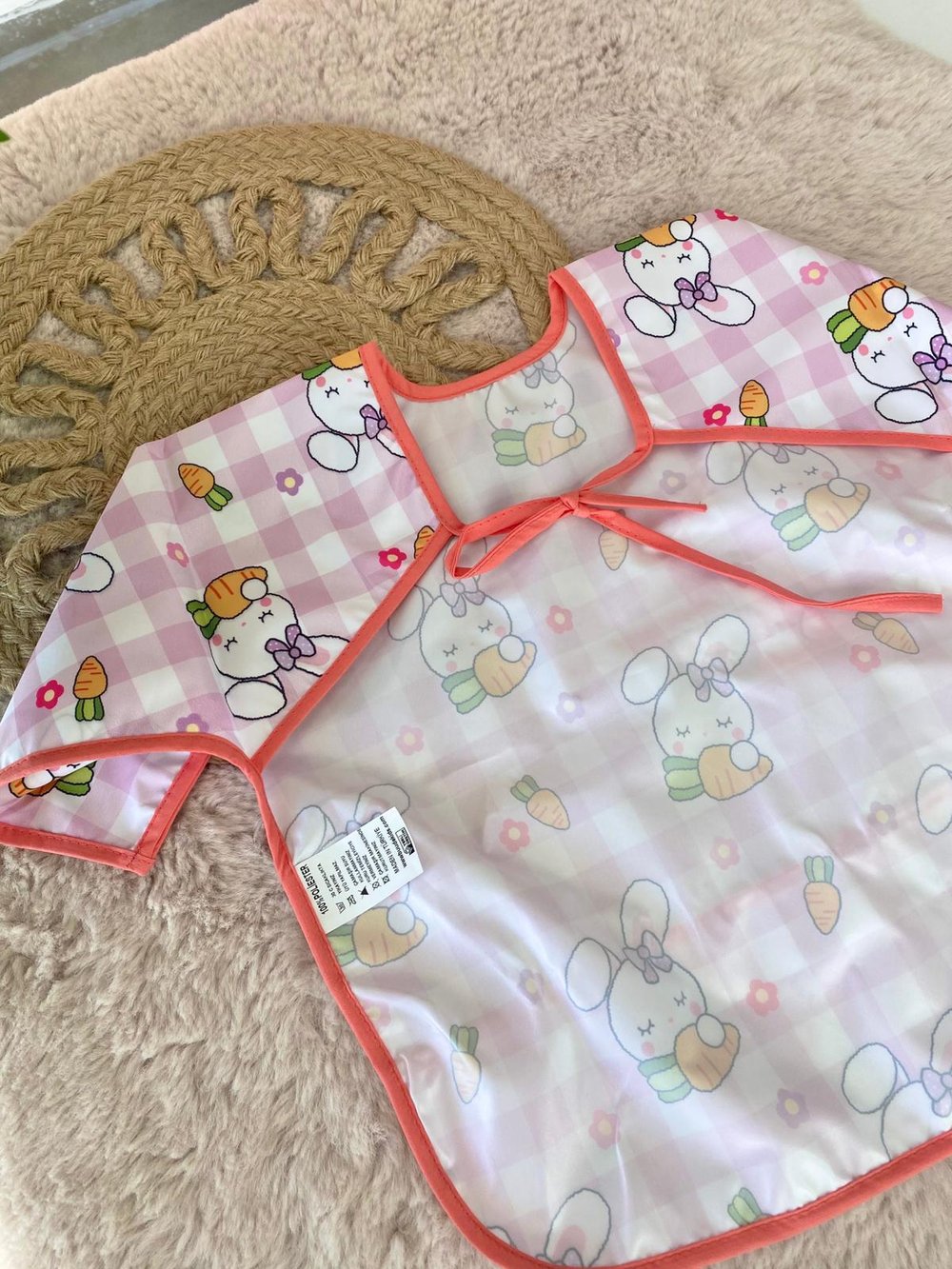Muşambalı Giyilebilir Önlük Pembe Tavşanlı
