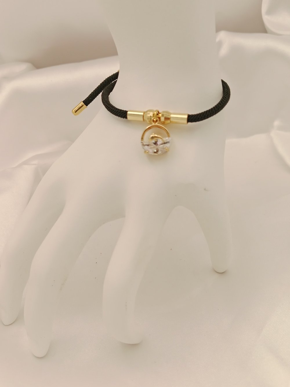 Siyah İpli Charm Bileklik
