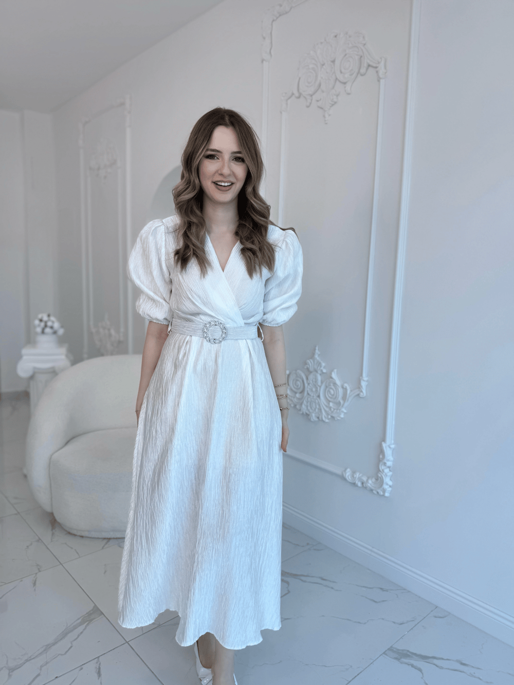 Beyaz Işıltılı Kemerli Kruvaze Elbise