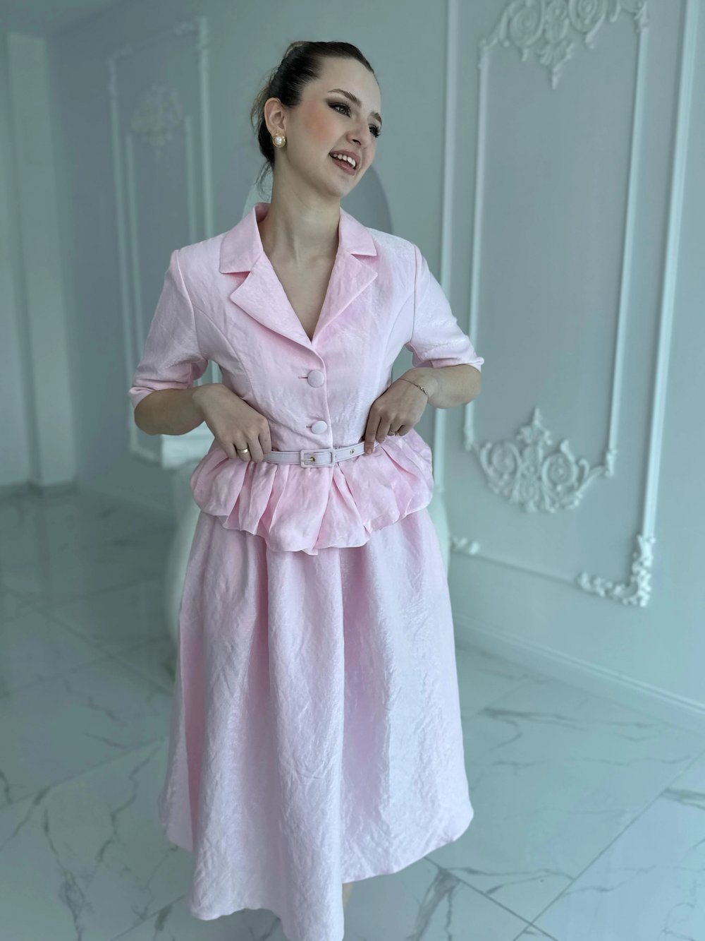 İnce Kemerli Fırfırlı Ceket ve Etek Pembe Takım
