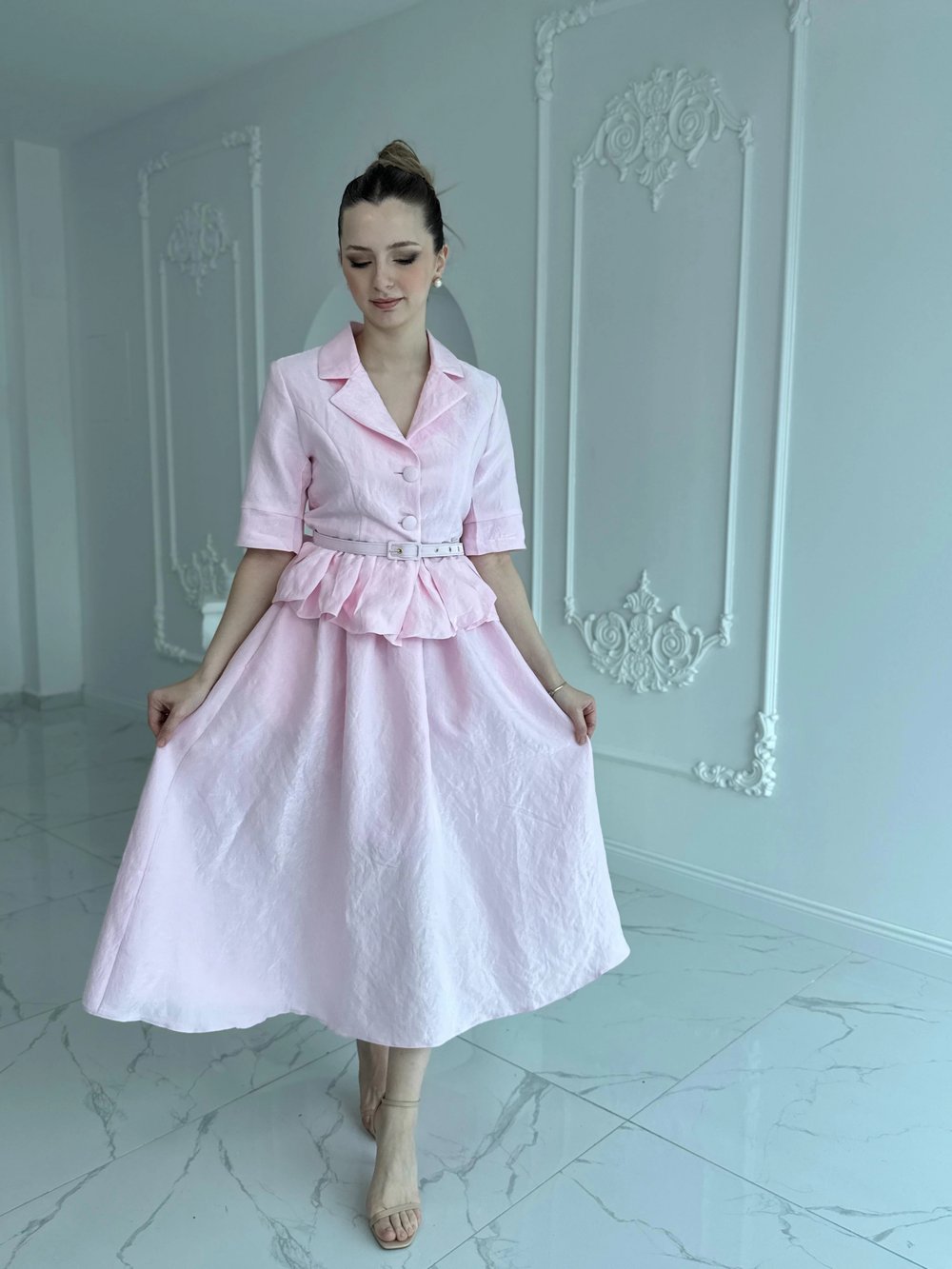 İnce Kemerli Fırfırlı Ceket ve Etek Pembe Takım