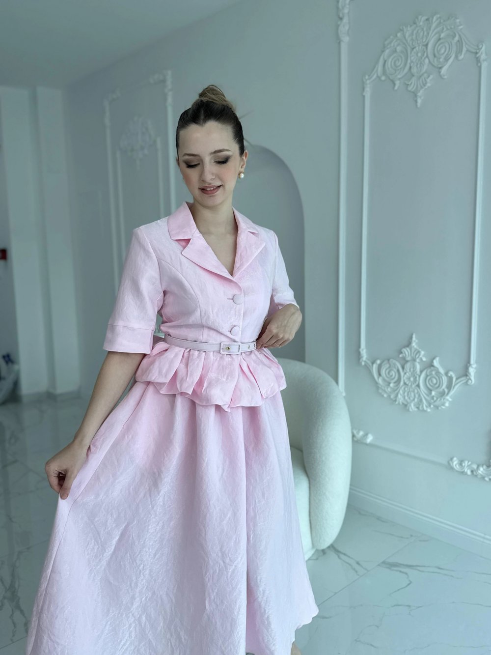 İnce Kemerli Fırfırlı Ceket ve Etek Pembe Takım