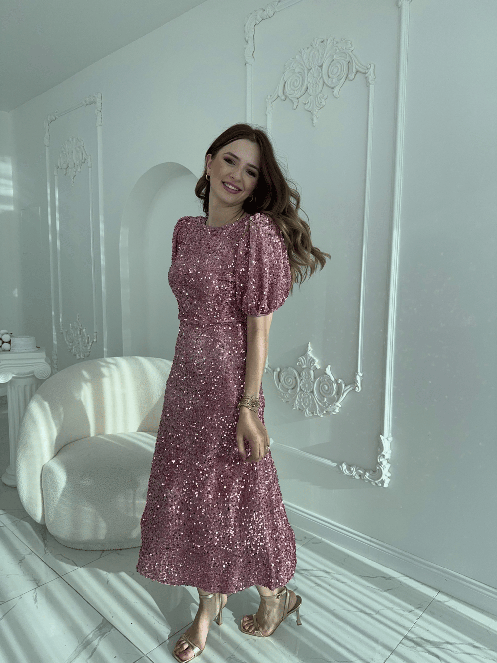 Işıltılı Vatkalı Pul Payet Pembe Elbise