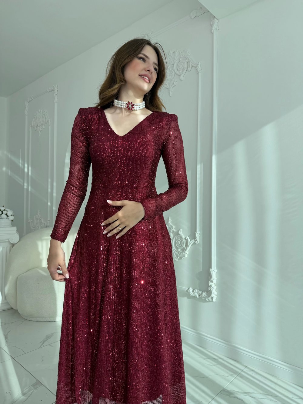 Kırmızk Çiçek Taş Detaylı İnci Choker