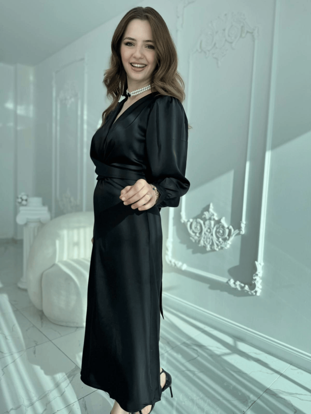 Kuşaklı, Dökümlü ve Şık Tensel Saten Siyah Elbise