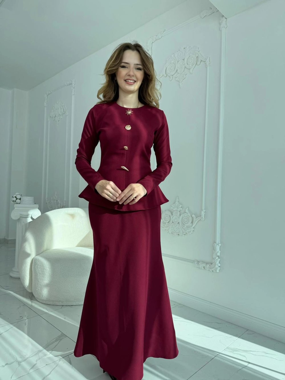 Metal Düğme Detaylı Atlas Kumaş Bordo Takım