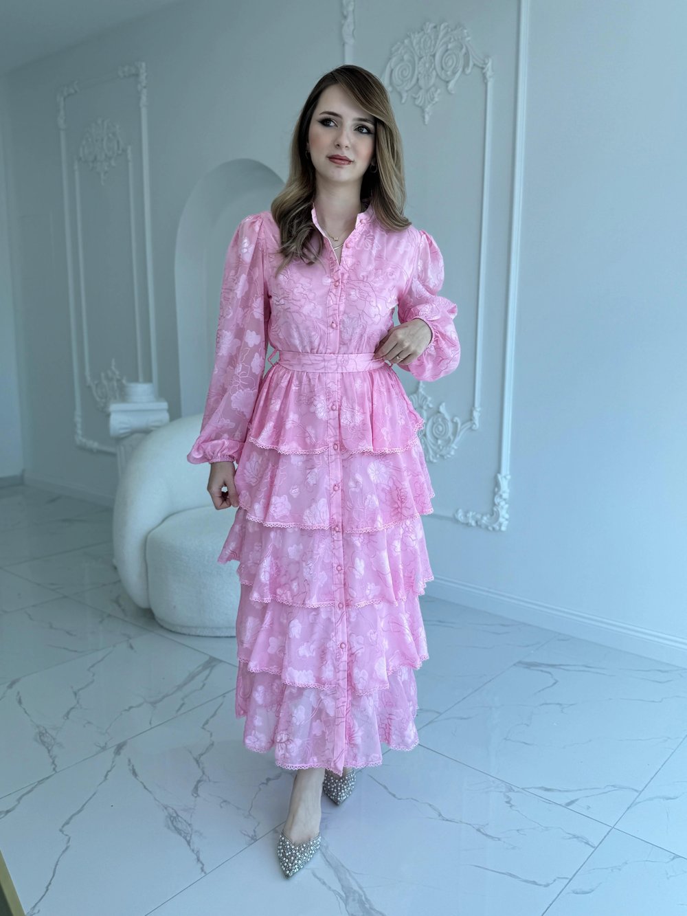 Nakış İşlemeli Kat Kat Volanlı Pembe Elbise