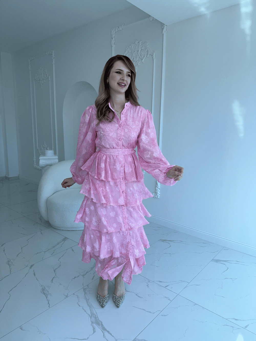 Nakış İşlemeli Kat Kat Volanlı Pembe Elbise