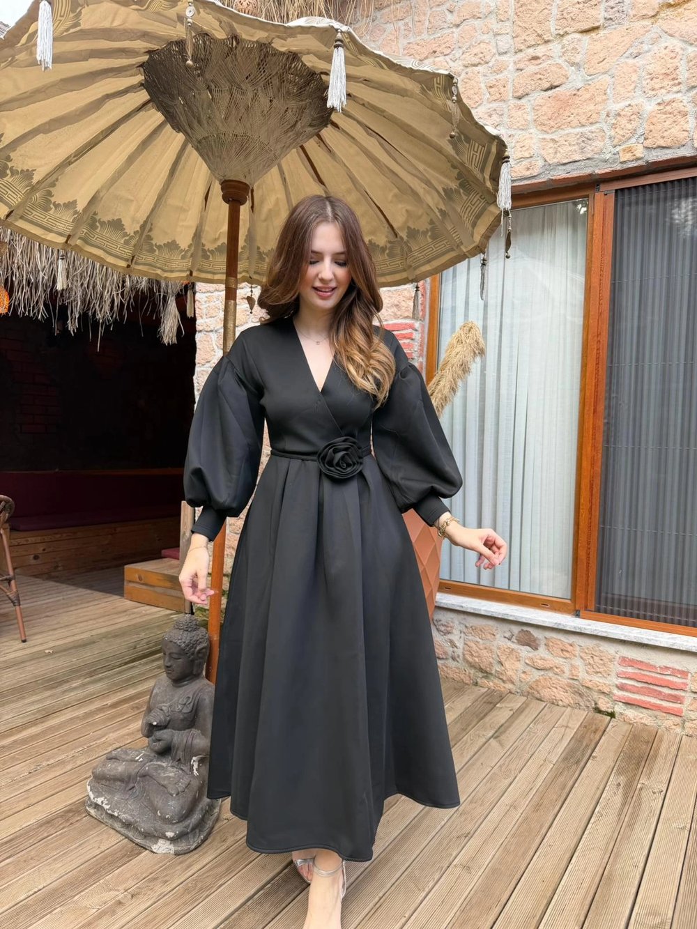 Rosa Siyah Gül Kemer Detaylı Scuba Maxi Boy Elbise