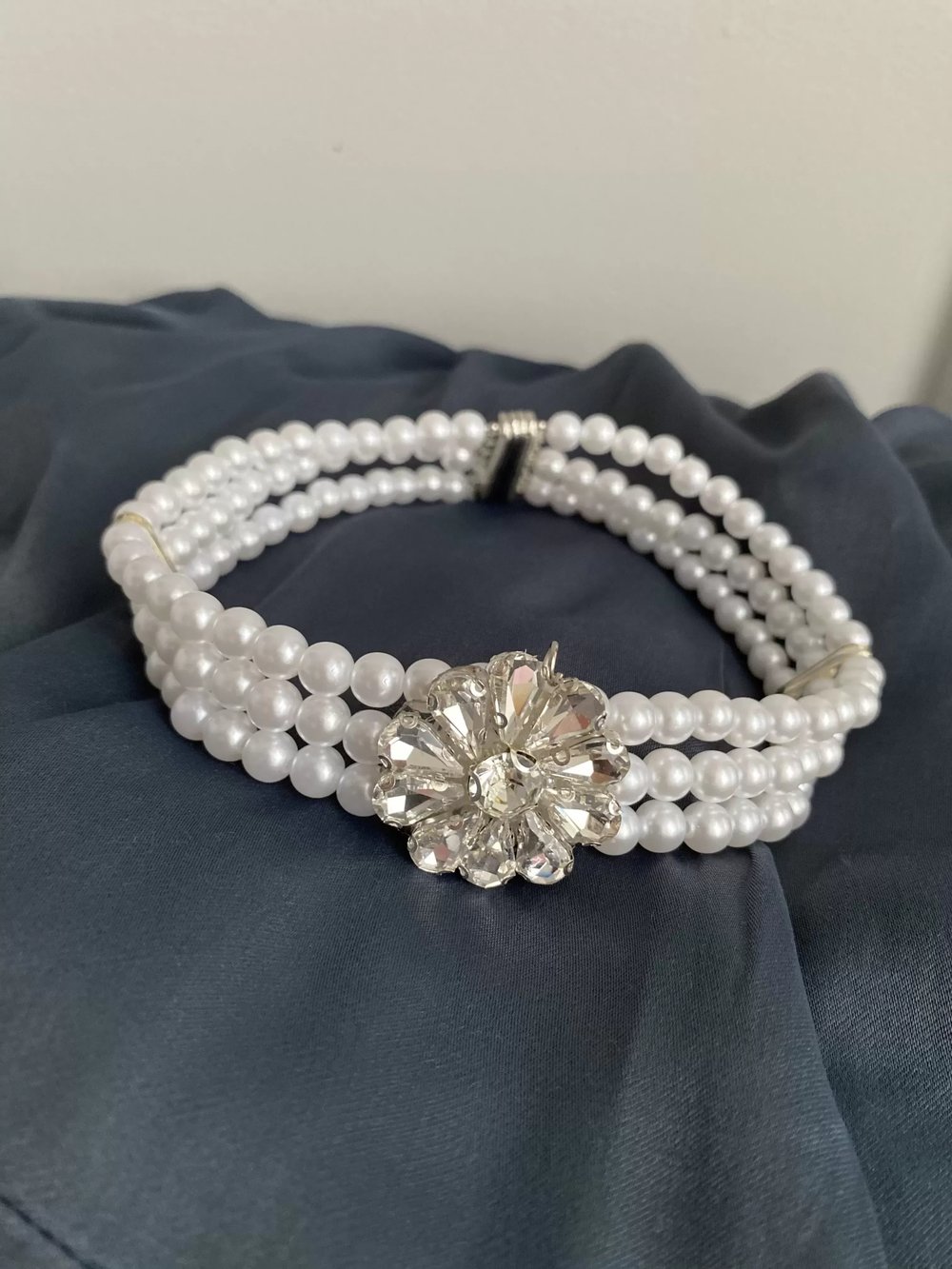 Taş detaylı choker