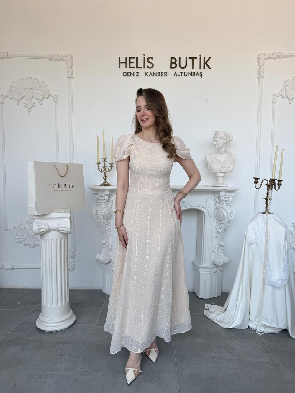 Çiçek Nakışlı Lale Kollu Maksi Boy Elbise - Bej