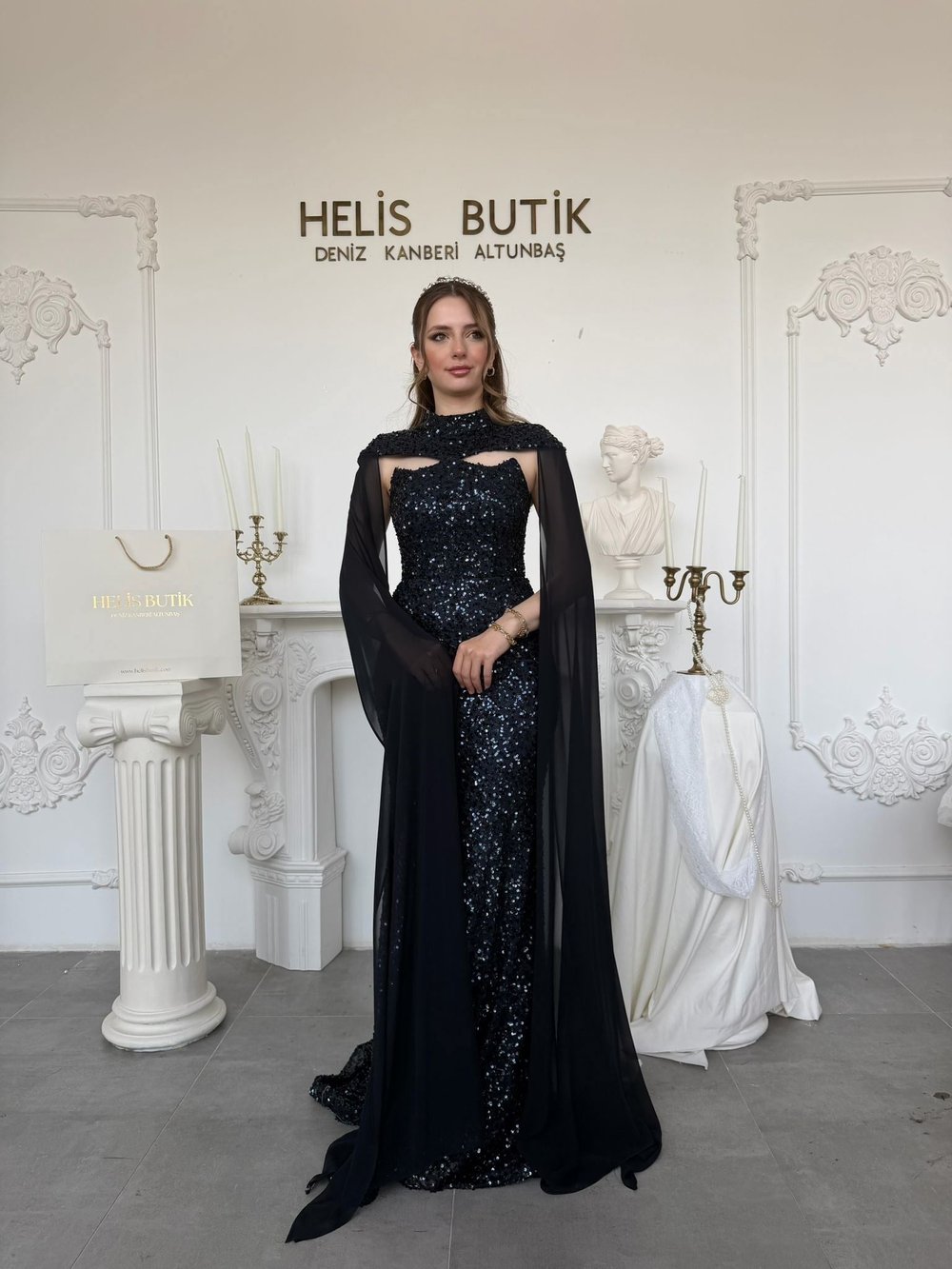 Payetli Pelerinli Balık Model Premium Abiye Elbise - Lacivert