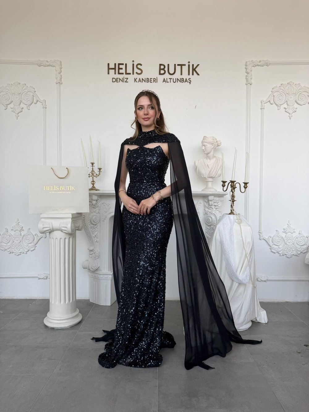 Payetli Pelerinli Balık Model Premium Abiye Elbise - Lacivert