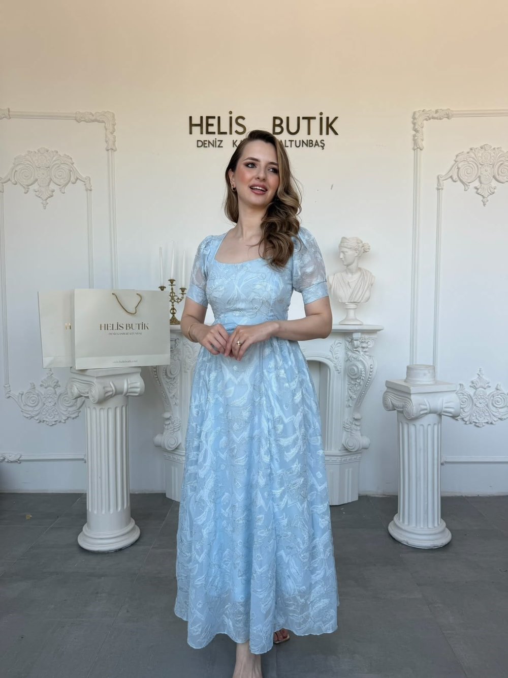 Yaldızlı Nakış İşlemeli Kare Yaka Prenses Kesim Elbise - Mavi
