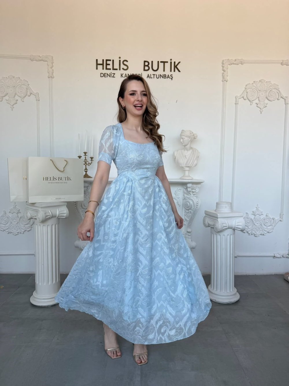 Yaldızlı Nakış İşlemeli Kare Yaka Prenses Kesim Elbise - Mavi
