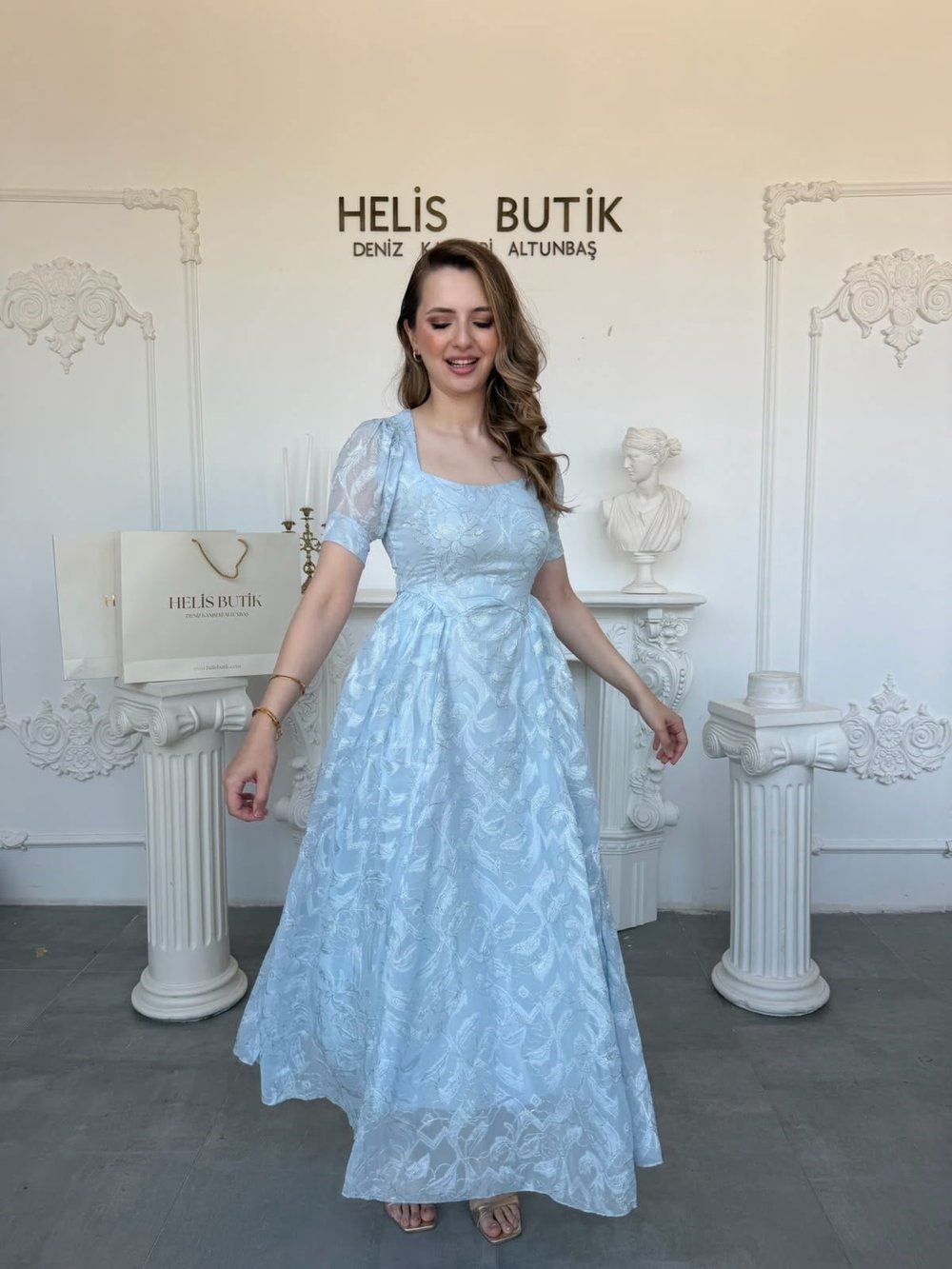 Yaldızlı Nakış İşlemeli Kare Yaka Prenses Kesim Elbise - Mavi