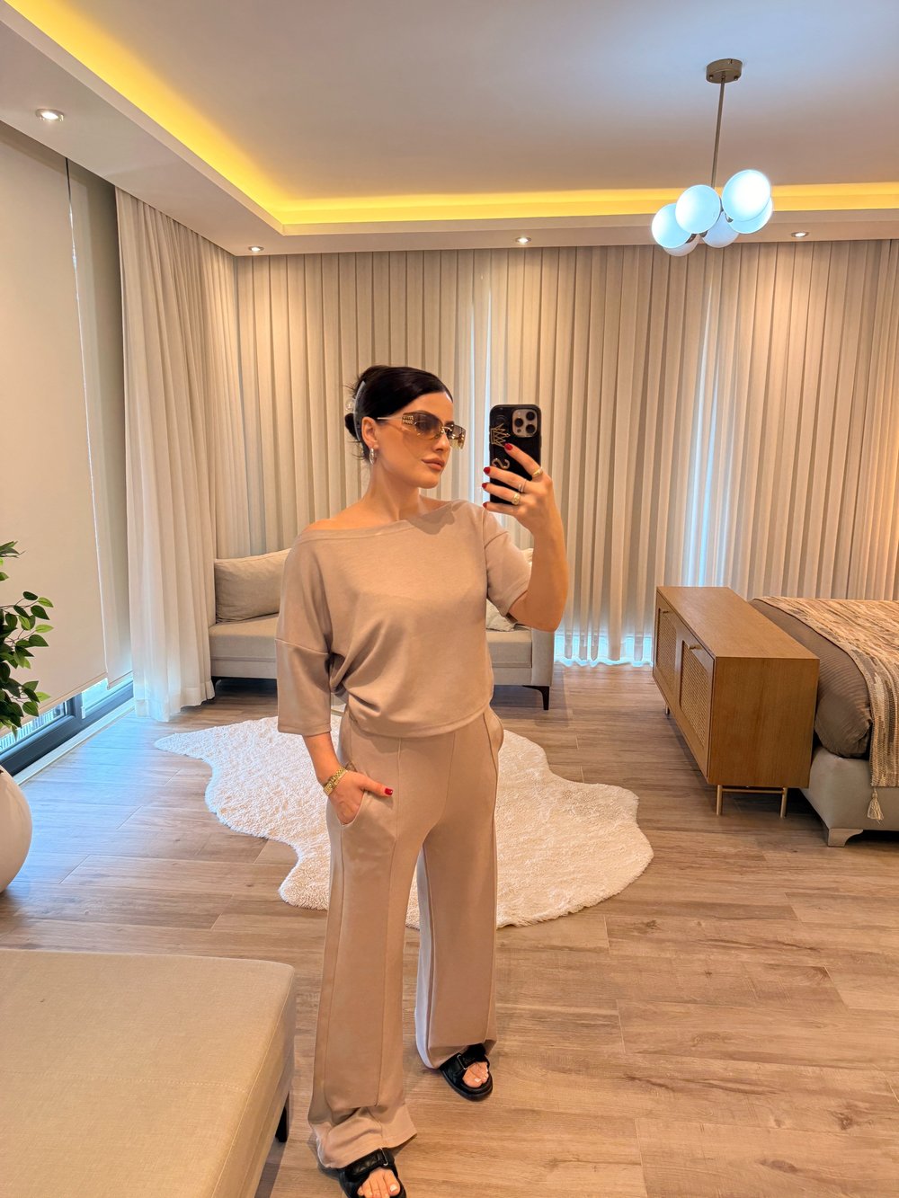 Vizon Omzu Açık Modal Eşofman Takımı