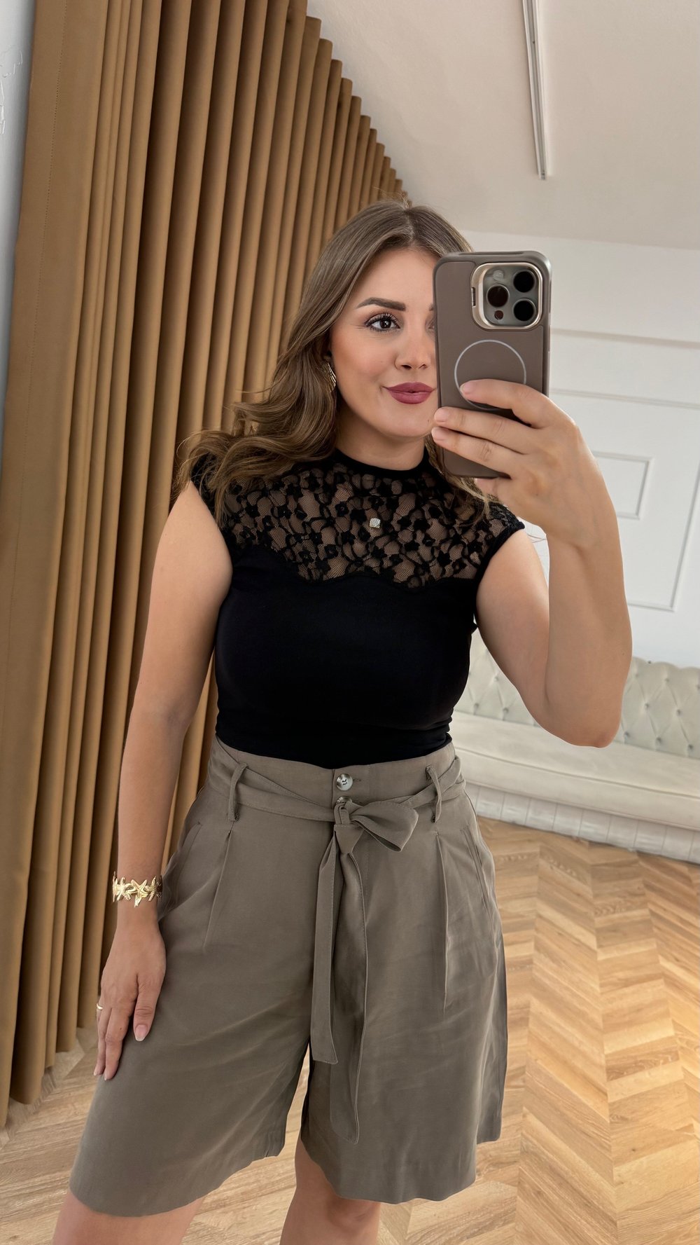 Siyah Romantik Güpür Bluz