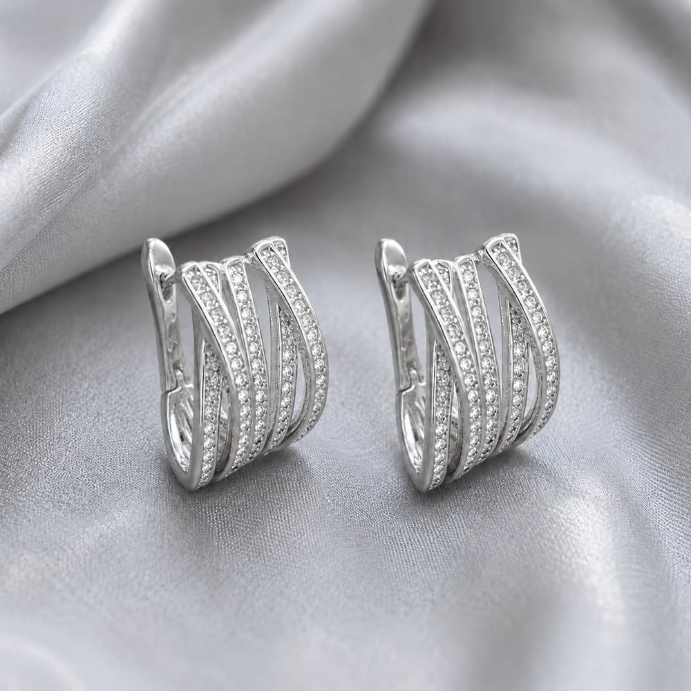 Dalgalı Şeritli Zirkon Taşlı Küpe - Beyaz Altın Kaplama - 19 mm