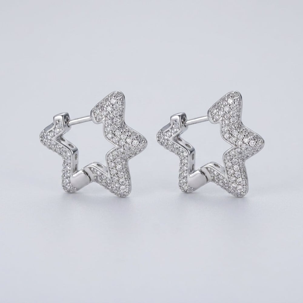 Pave Yıldız Zirkon Taşlı Küpe - Beyaz Altın Kaplama - 20 mm
