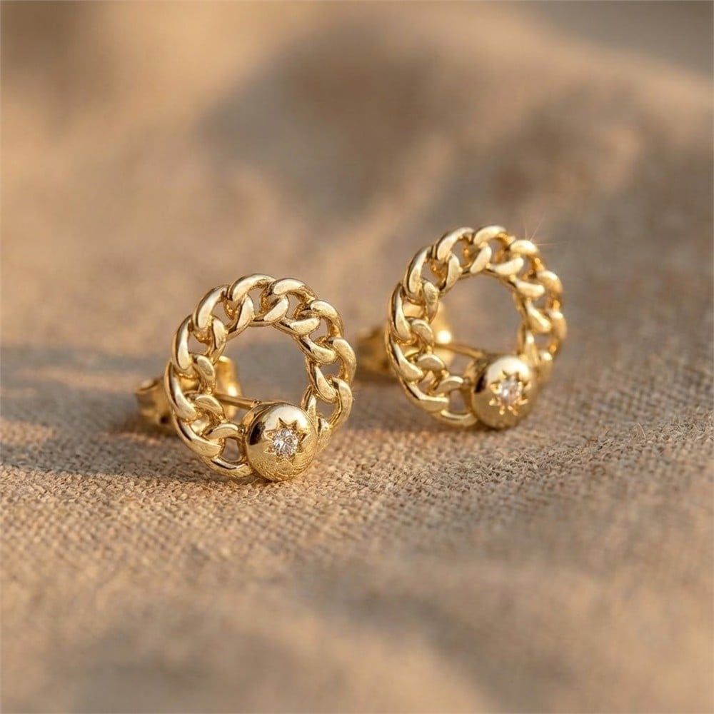 Yuvarlak Zincir Taş Detaylı Küpe - 14k Altın Rengi Kaplama, 1,2 cm