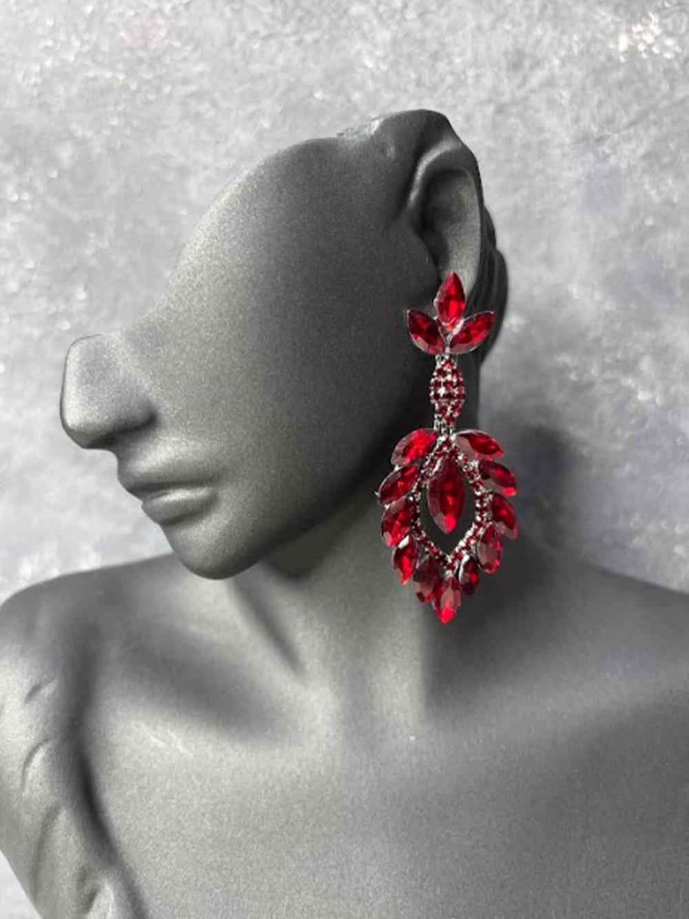 Bordo Rengi Velesse Şık Tasarım Taşlı Abiye Gelin Kına Küpesi