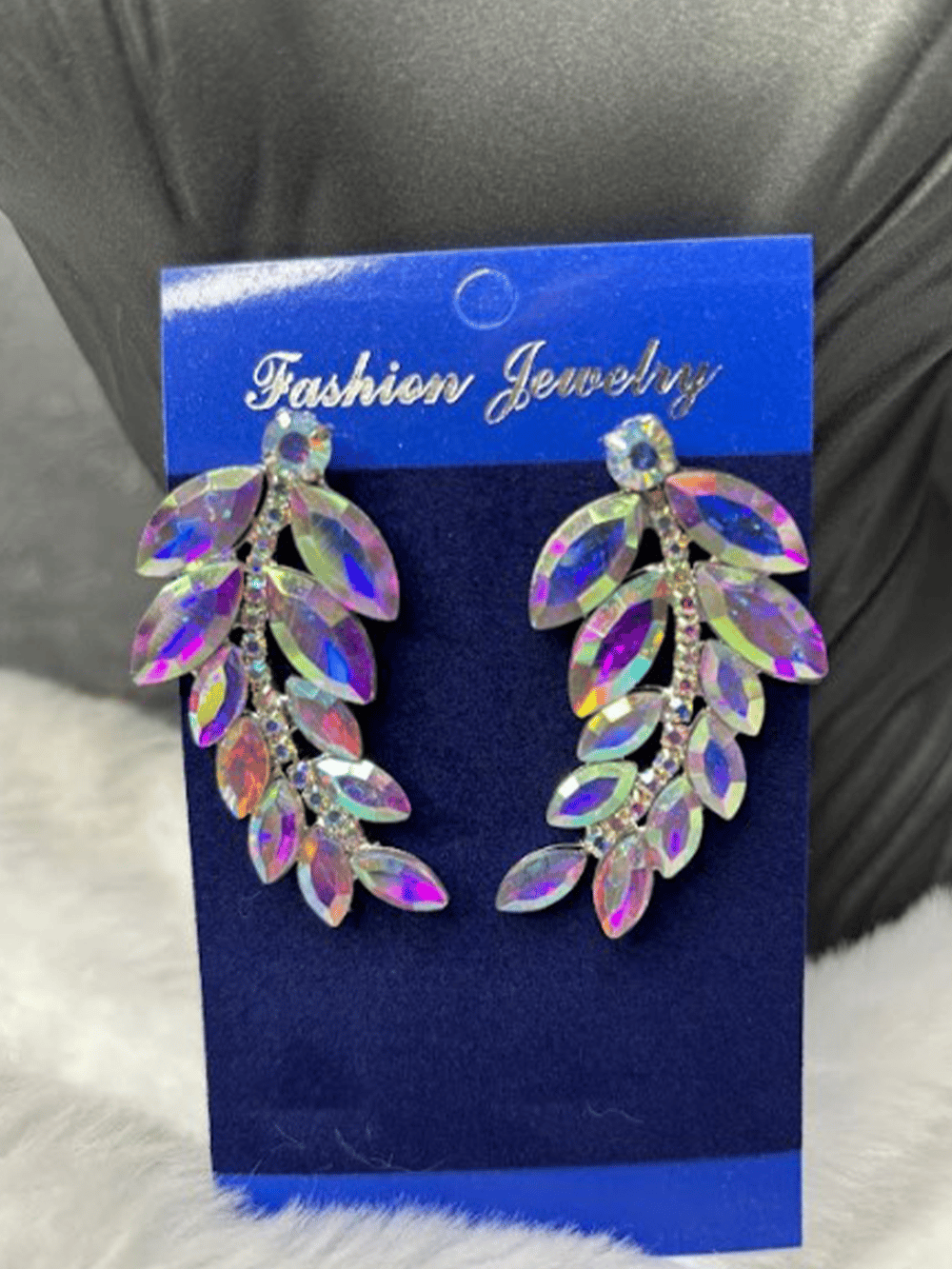 Janjanlı Gümüş Rengi Zera Şık Yaprak Kesim Abiye Gelin Küpesi